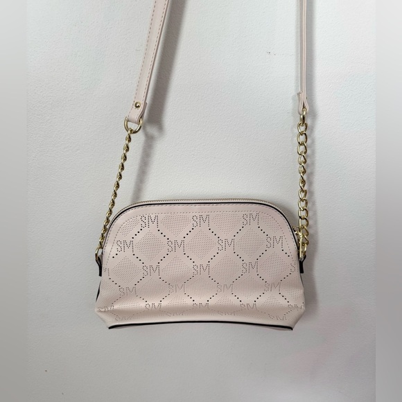 Steve Madden BMaggie White Crossbody Vegan Faux Leather Bag with Gold accents - Picture 5 of 9